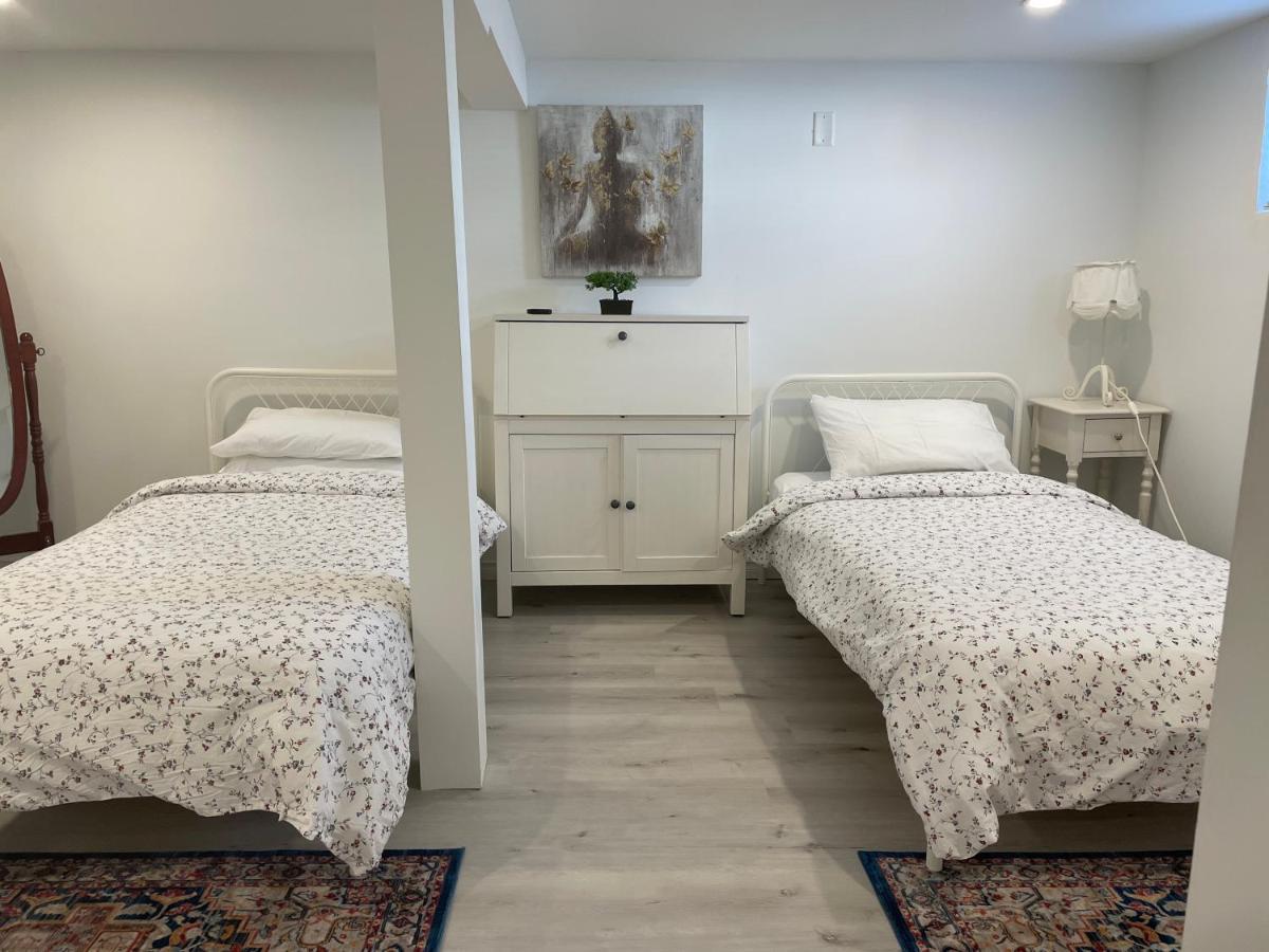 Newly Renovated 2 Bedroom 1 Ba *10 Min Walk To Falls* Niagara Falls Exterior foto